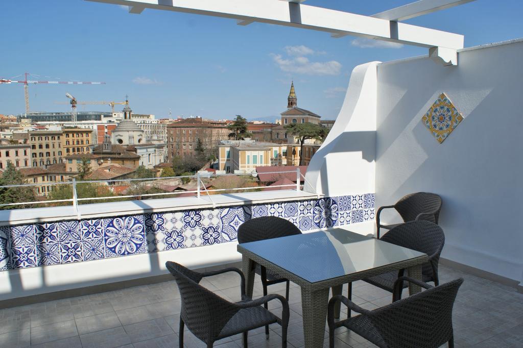 Colosseum Terrace Suite Рим Екстер'єр фото