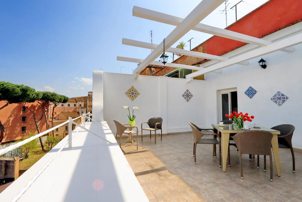Colosseum Terrace Suite Рим Екстер'єр фото