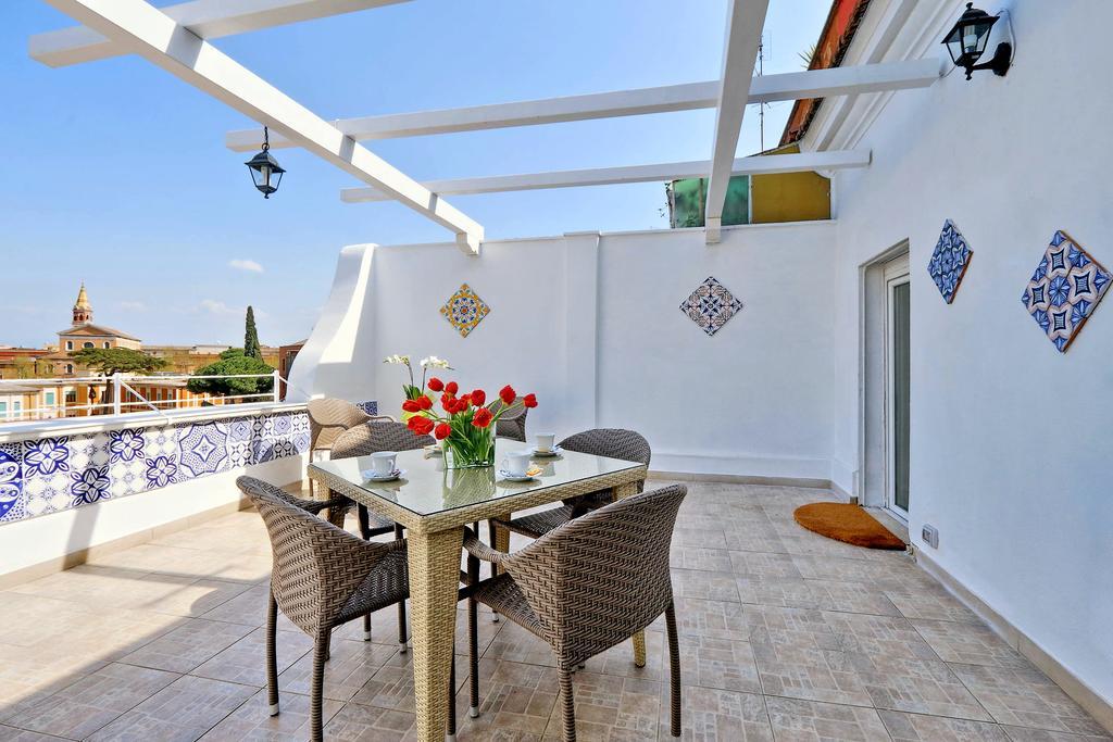 Colosseum Terrace Suite Рим Екстер'єр фото
