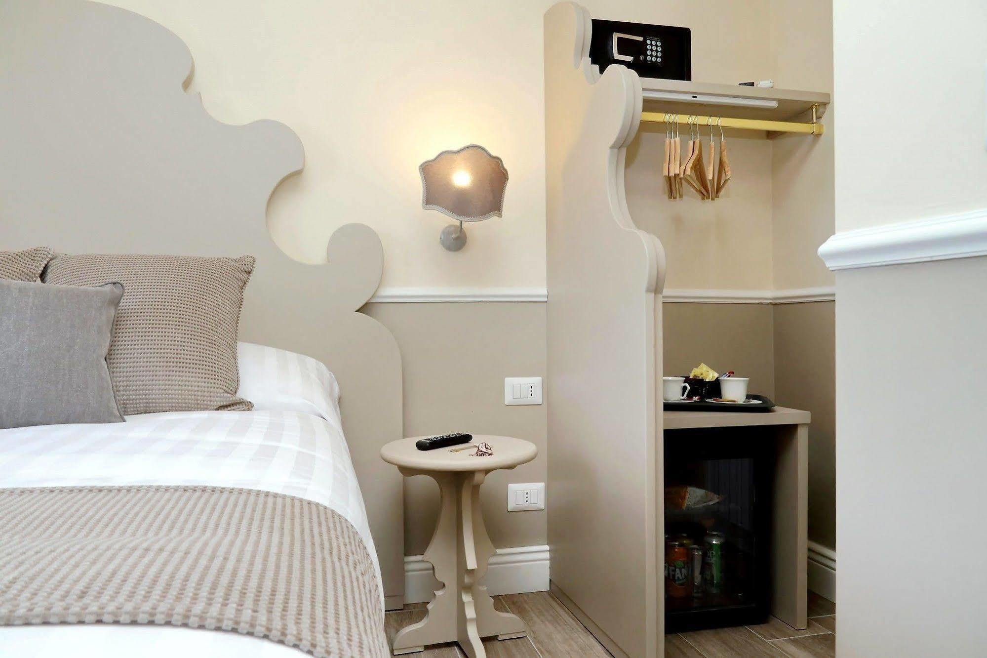 Colosseum Terrace Suite Рим Екстер'єр фото